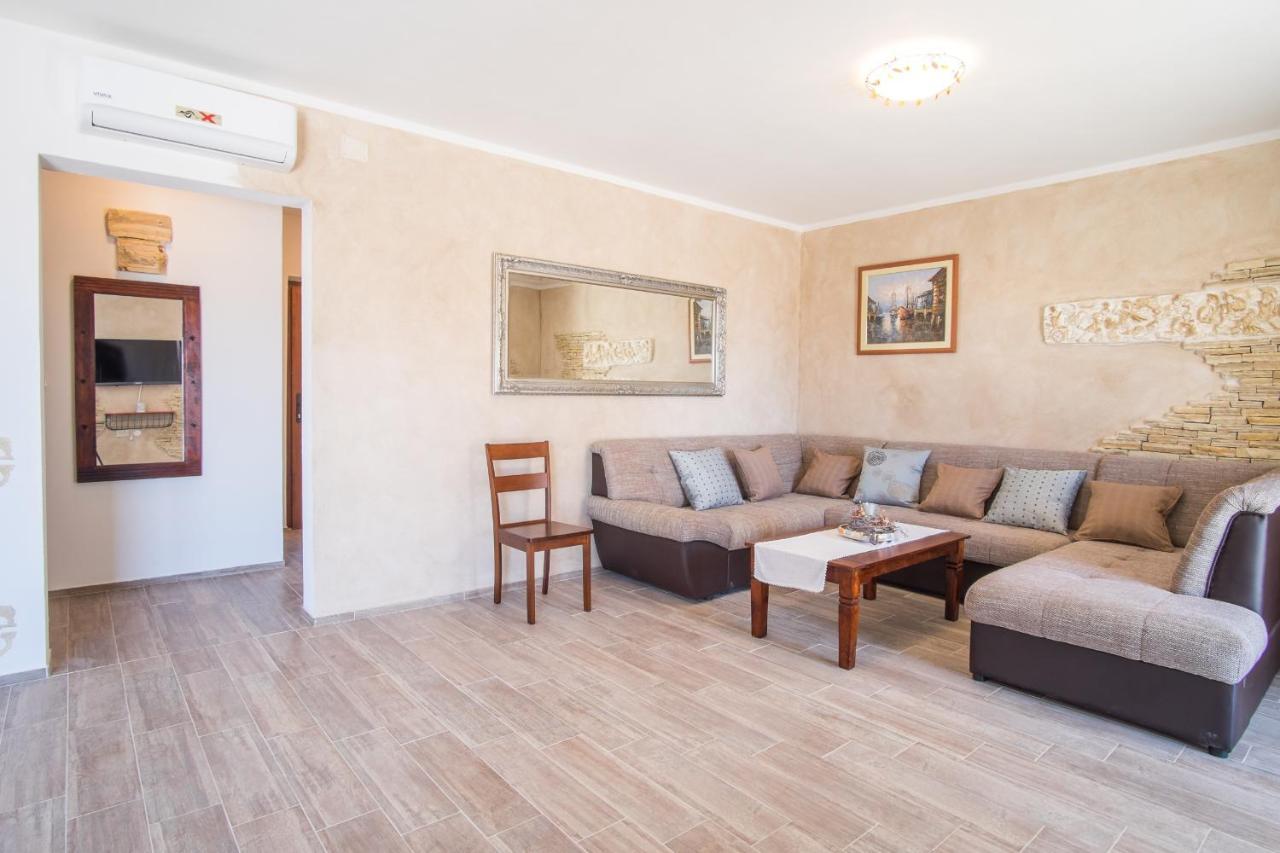 Villa Dijana West Linardići Buitenkant foto
